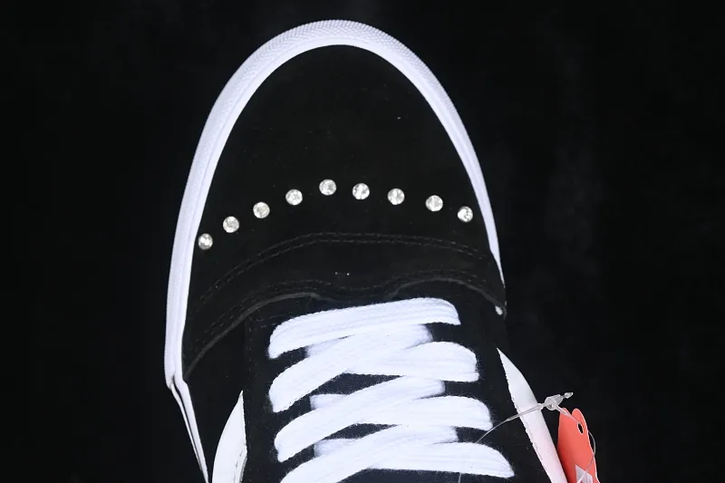 All categories Vans Vans series Vans Low Vans Knu Skool Vans low-top casual skateboard shoes VN0009QC65BT1